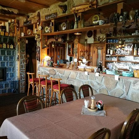 Restaurant Pension-Anton ياخيموف المظهر الخارجي الصورة