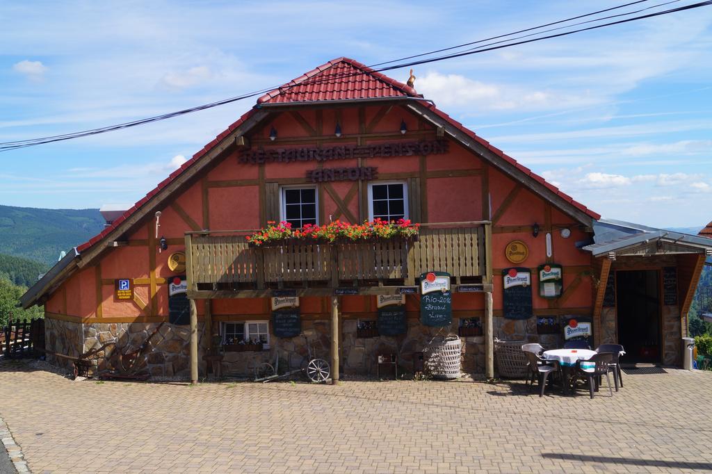 Restaurant Pension-Anton ياخيموف المظهر الخارجي الصورة