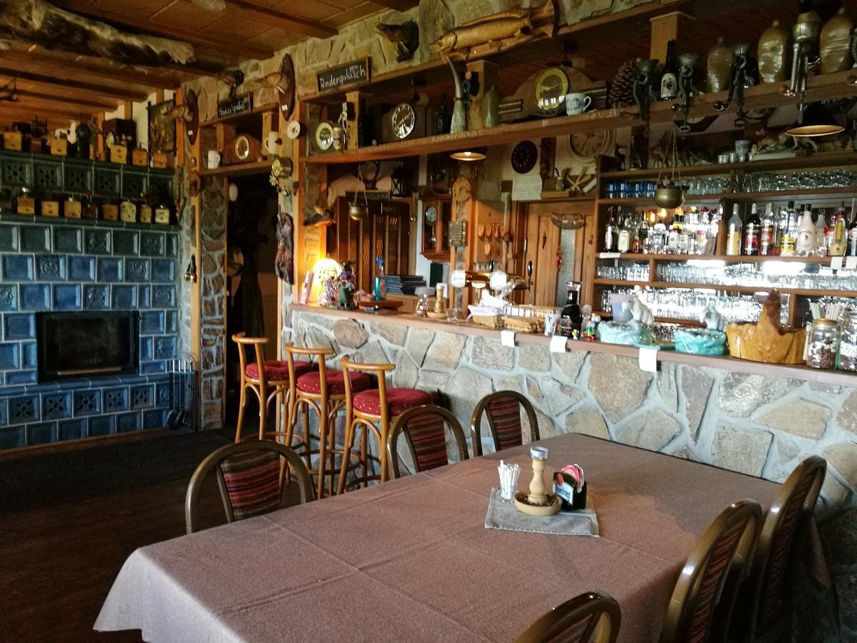 Restaurant Pension-Anton ياخيموف المظهر الخارجي الصورة