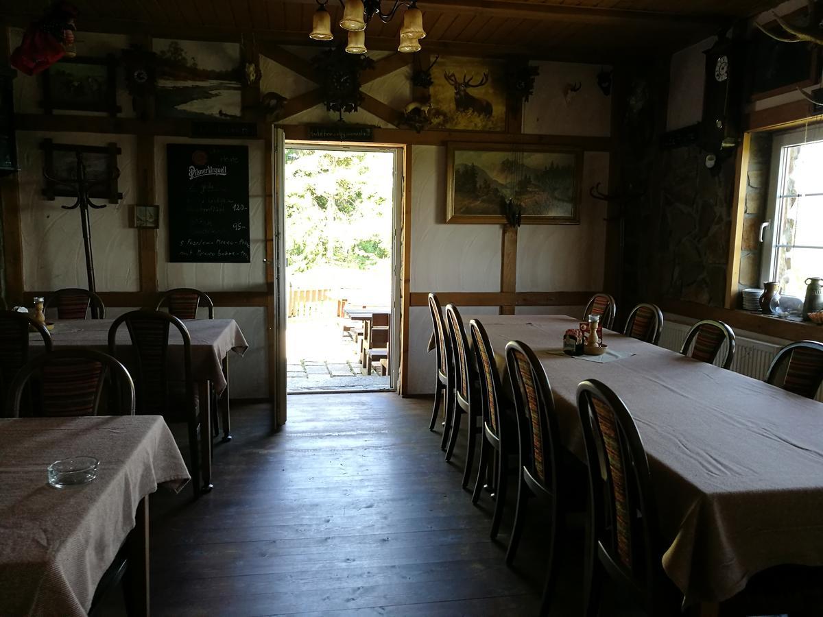 Restaurant Pension-Anton ياخيموف المظهر الخارجي الصورة